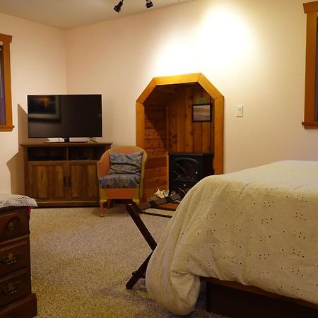 Summerhill Guest House Tofino Bagian luar foto