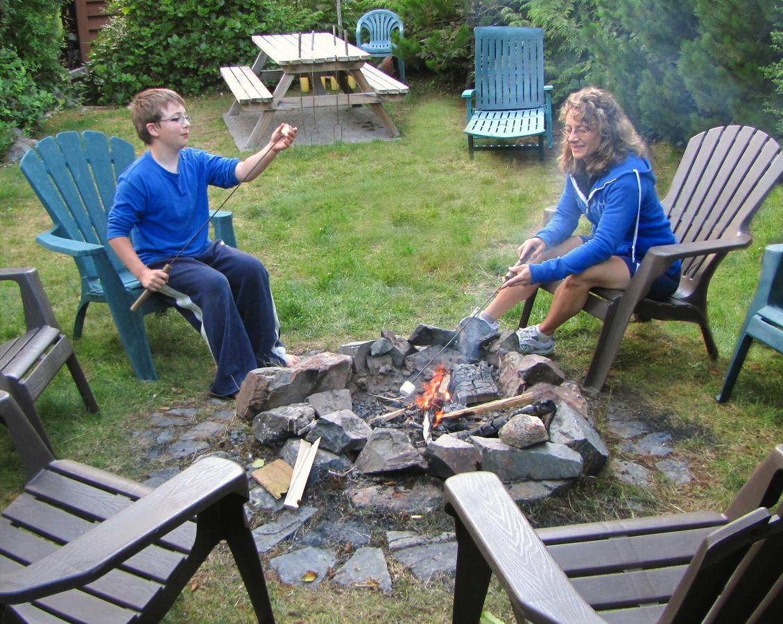 Summerhill Guest House Tofino Bagian luar foto