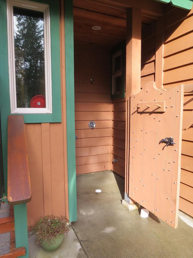 Summerhill Guest House Tofino Bagian luar foto