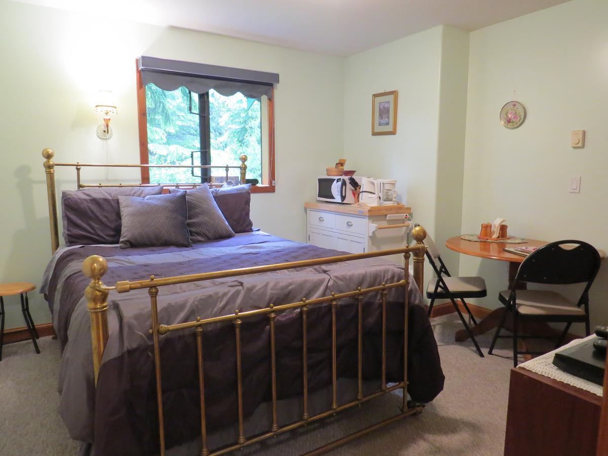 Summerhill Guest House Tofino Bagian luar foto