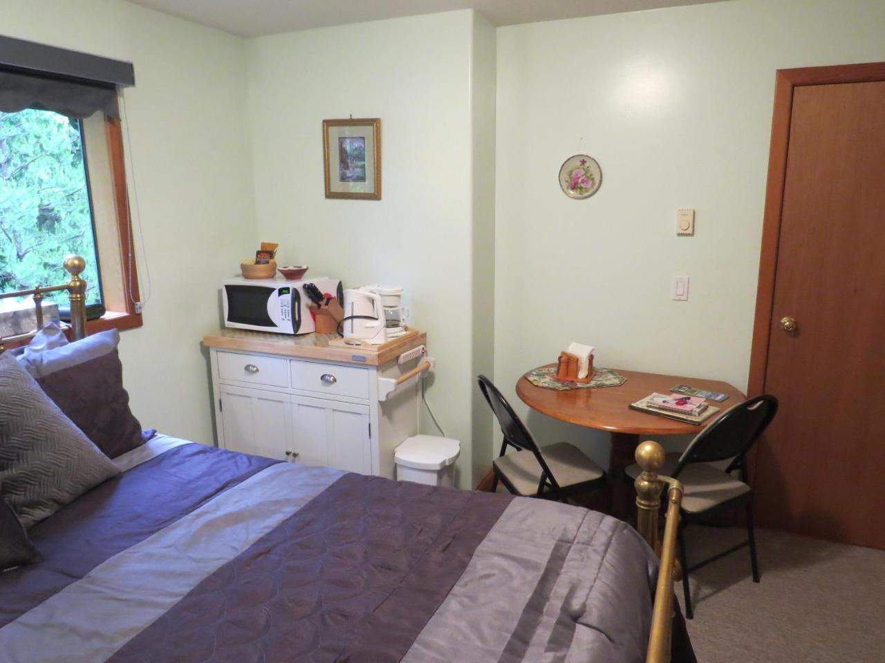 Summerhill Guest House Tofino Bagian luar foto